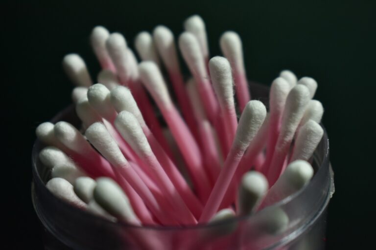 Cotton buds